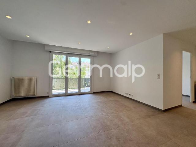 Location Appartement 3 pièces + cuisine 73,52 m² 1