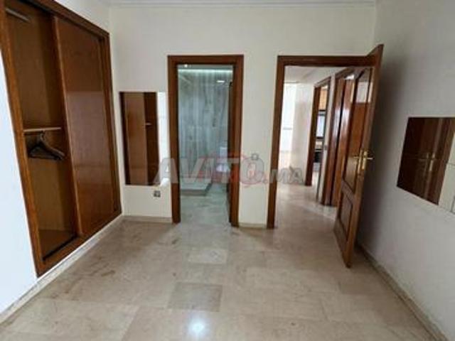 Location Appartement 3 pièces de 90 m2 à Casablanca