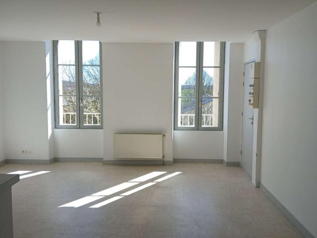 Location appartement 3 pièces Dénezé sous Doué 49