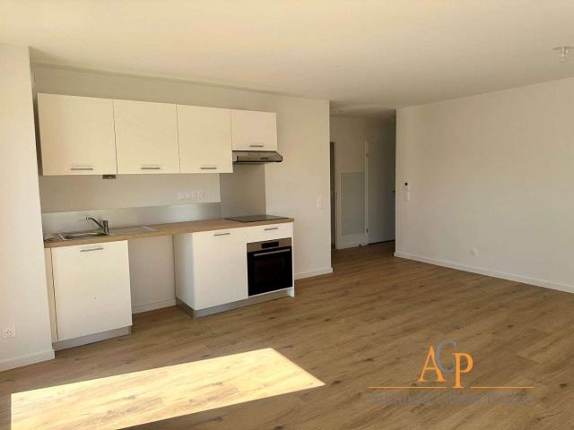 Location appartement 3 pièces Épron 14