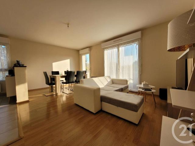 Location appartement 3 pièces Étrelles 35