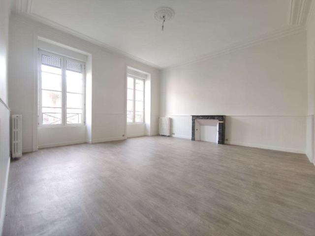 Location appartement 3 pièces Fougères 35