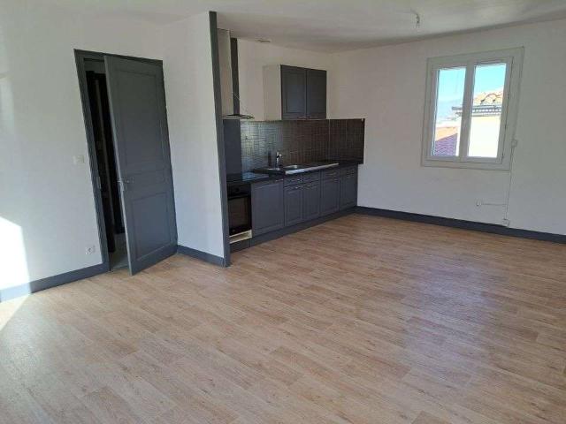 Location appartement 3 pièces Ille sur Têt 66