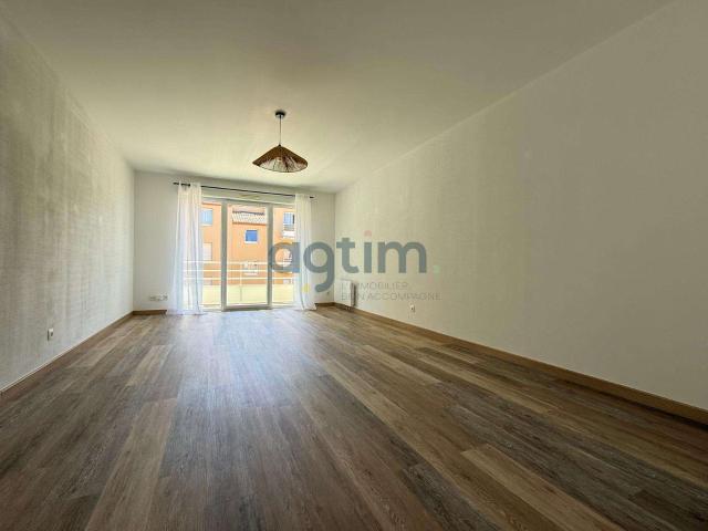 Location appartement 3 pièces La Roche Sur Yon Le Bourg Sous La Roche 85