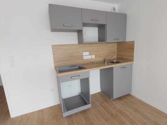 Location appartement 3 pièces LA ROCHE SUR YON 62m² à 678.36€/mois CDC Habitat