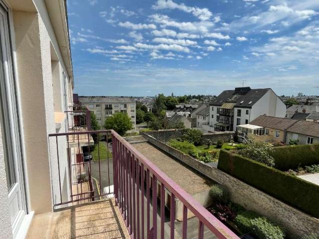 Location appartement 3 pièces Laval 53