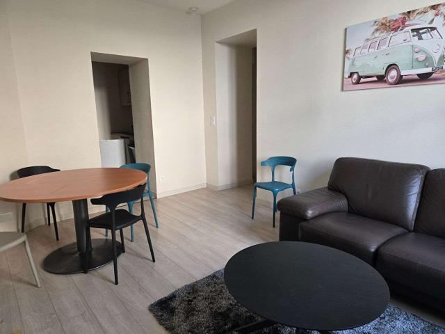 Location appartement 3 pièces Laval 53