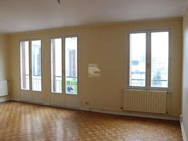 Location appartement 3 pièces Laval 53