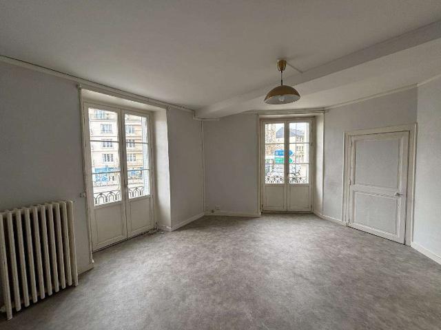 Location appartement 3 pièces Laval 53