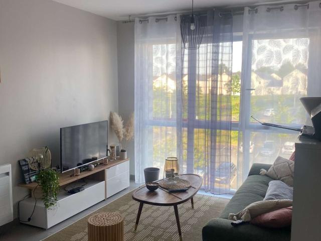 Location appartement 3 pièces Laval 53