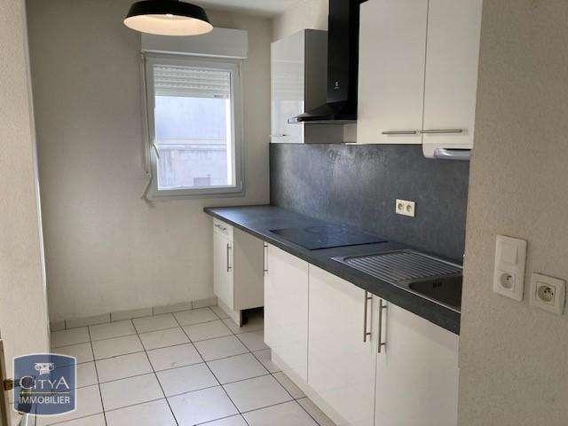 Location appartement 3 pièces Laval 53