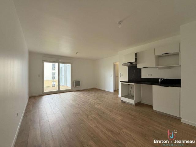Location appartement 3 pièces Laval 53