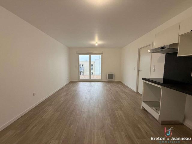 Location appartement 3 pièces Laval 53