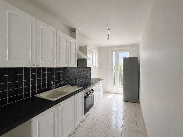 Location appartement 3 pièces Laval 53