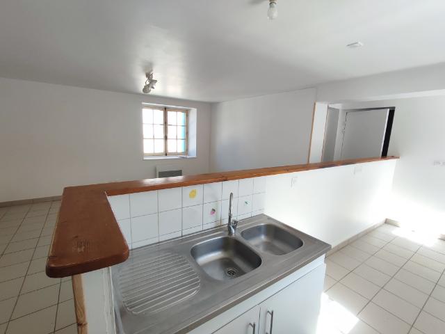 Location appartement 3 pièces Marçon 72