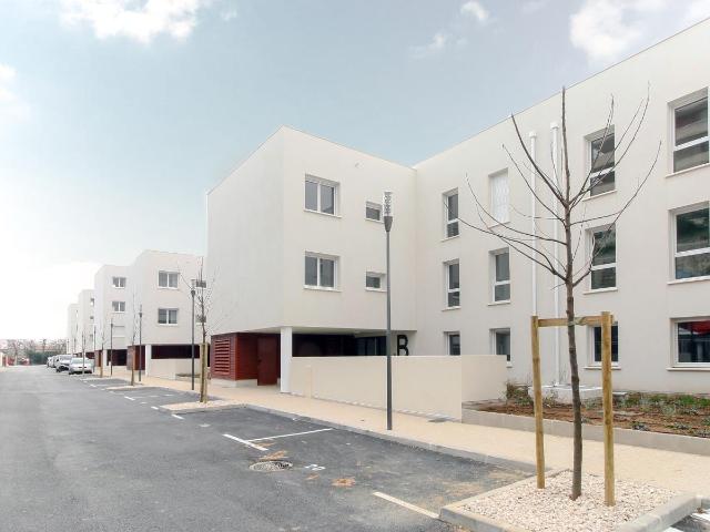 Location appartement 3 pièces MARSEILLE 67m² à 928.49€/mois CDC Habitat