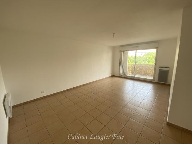 location appartement 3 pièces Marseille école, commerce