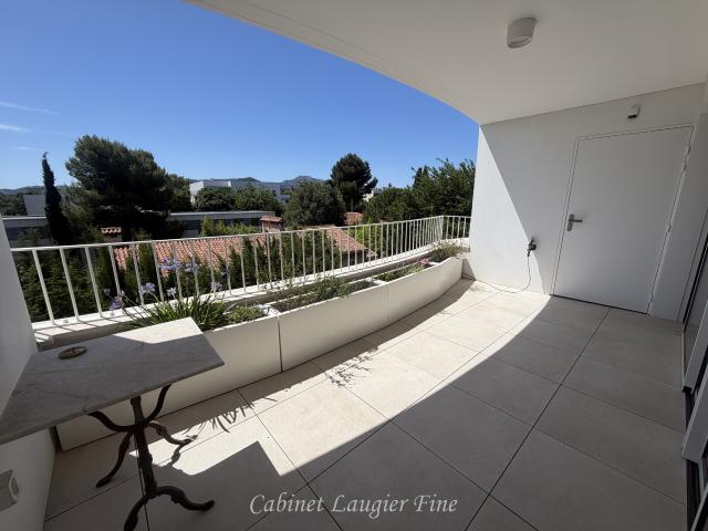 location appartement 3 pièces Marseille Ecole, commerce
