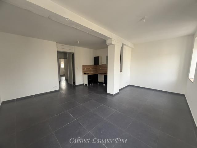 location appartement 3 pièces Marseille Ecole, commerce