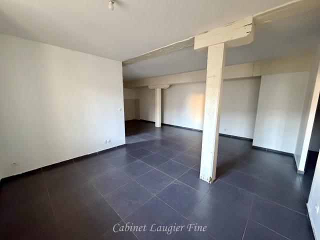 location appartement 3 pièces Marseille Ecole, commerce