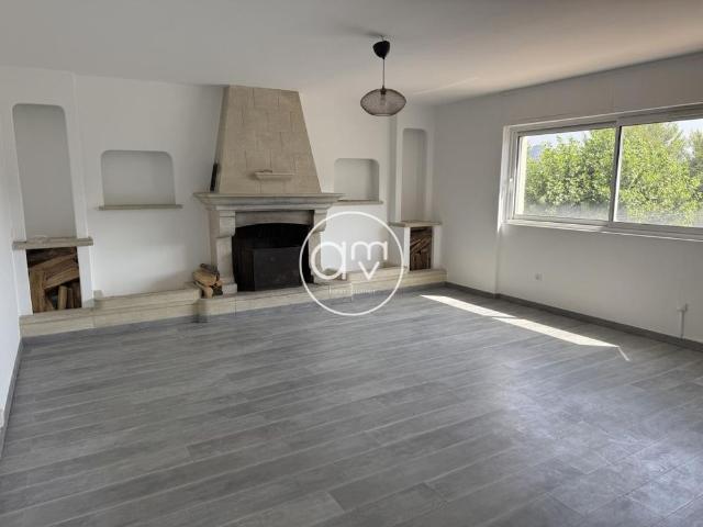 Location Appartement 3 pièces Meublé 102m² HYERES 83400