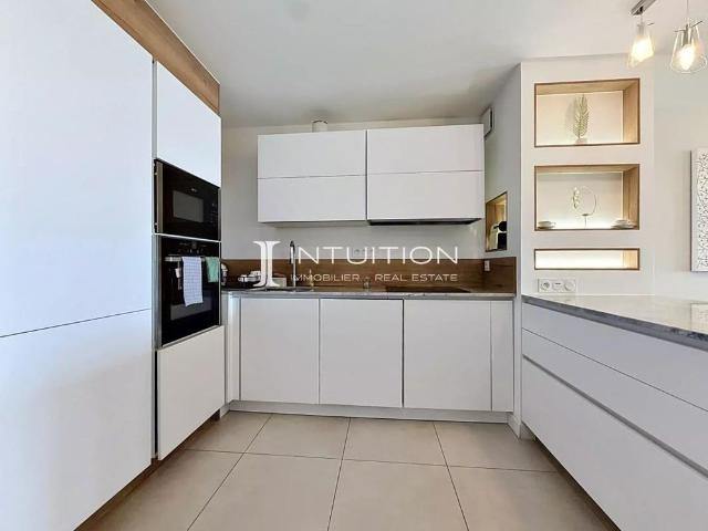 Location Appartement 3 pièces Meublé 57m² CANNES 06400