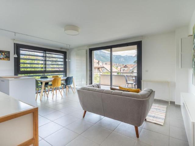 Location Appartement 3 pièces Meublé 68m² ANNECY 74000
