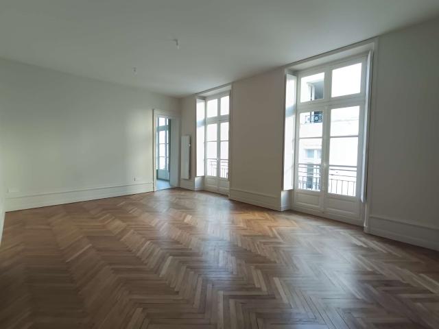 Location appartement 3 pièces Nantes Centre Ville 44