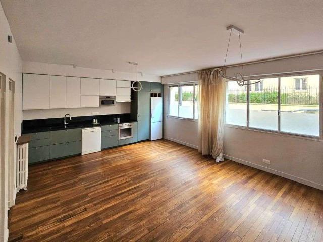 Location appartement 3 pièces Paris 17e 75