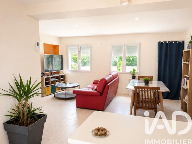 Location appartement 3 pièces Saint Seurin sur l'Isle 33