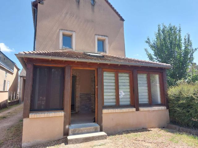 Location appartement 3 pièces Savigné l'Évêque 72