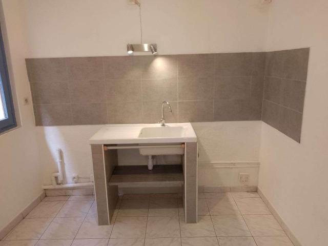Location appartement 3 pièces Sommières 30