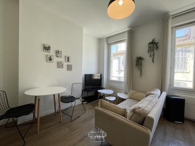 Location Appartement T3 49 m2 Entièrement Rénové et Équipé dans le Quartier de la Joliette