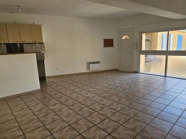 Location Appartement T3 avec bureau, garage et buanderie Générac 30510