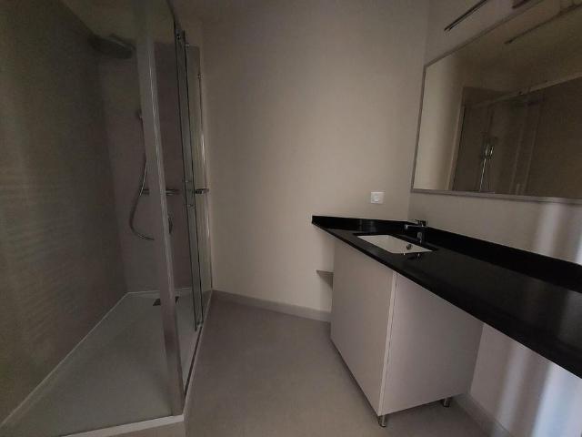 location Appartement T3 DE 60.1m² À MARSEILLE