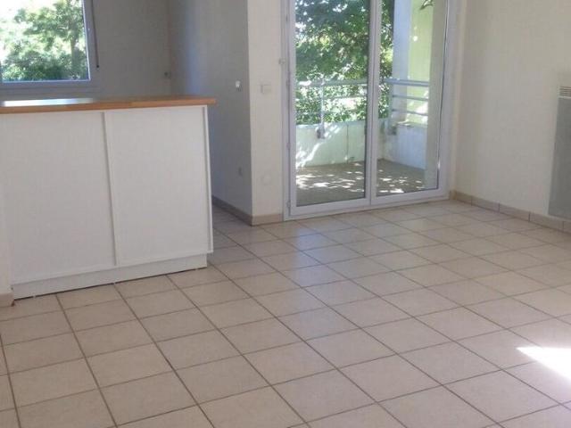 location Appartement T3 DE 62.29m² À POITIERS