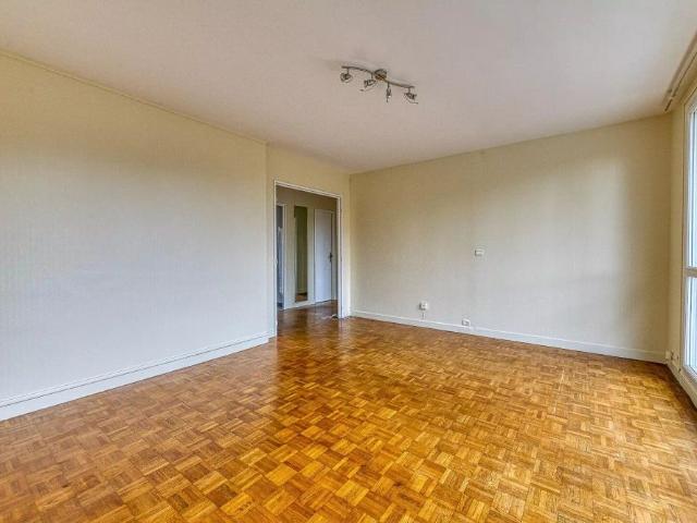 location Appartement T3 DE 71.4m² À COMPIEGNE