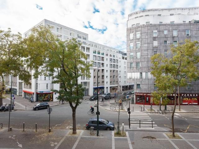 location Appartement T3 DE 75.28m² À PARIS