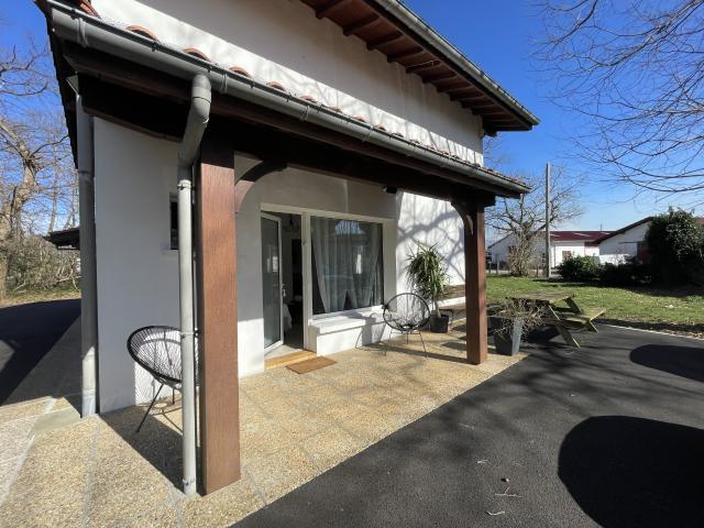 Location Appartement T3 meublé avec jardin et terrasse. | ERLEA IMMOBILIER