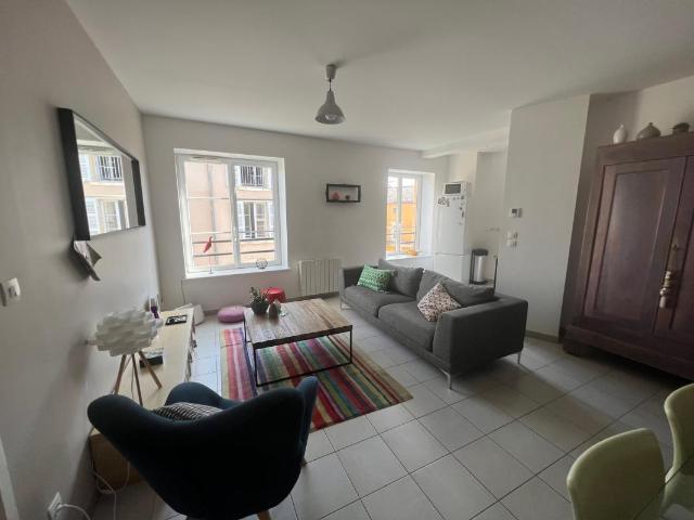 Location Appartement T3 – St Etienne des Oullières