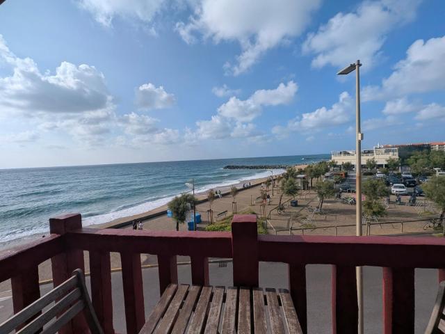 Location appartement T1 à ANGLET | 15 m2 453 C.C. € / mois