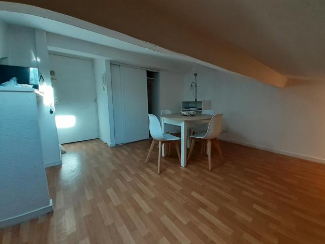 Location appartement T1 à BORDEAUX | 16 m2 580 C.C. € / mois