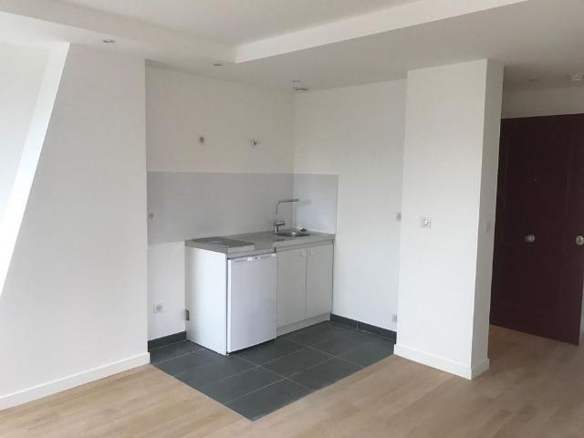 location Appartement T1 DE 28.75m² À PARIS