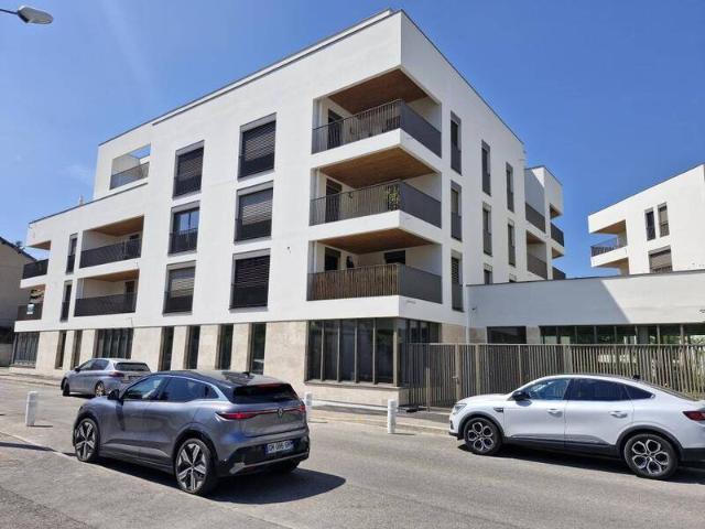 Location appartement t2 56 m² Bourgoin Jallieu 38300 810 €