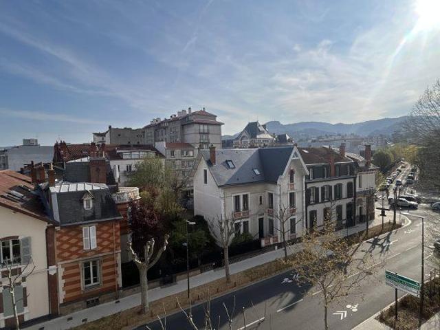 Location / Appartement T2