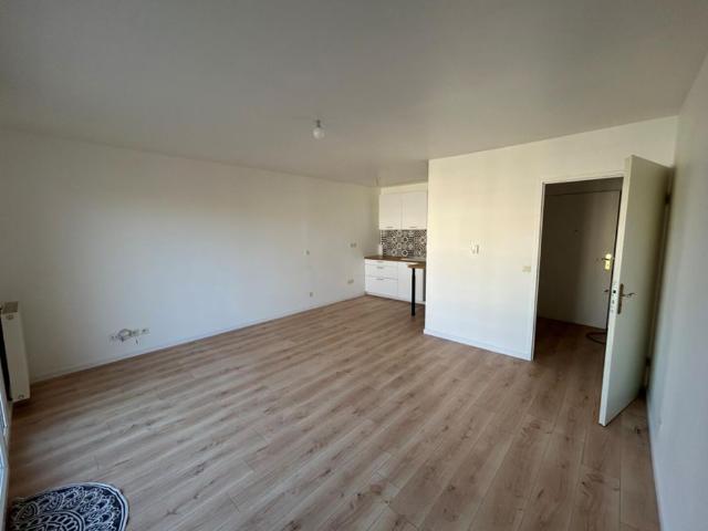 location Appartement T2 DE 43.44m² À ELANCOURT
