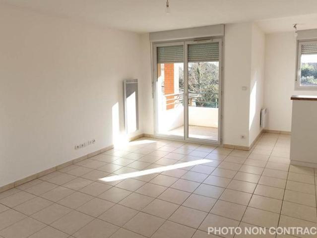 location Appartement T2 DE 42.8m² À ST ORENS DE GAMEVILLE