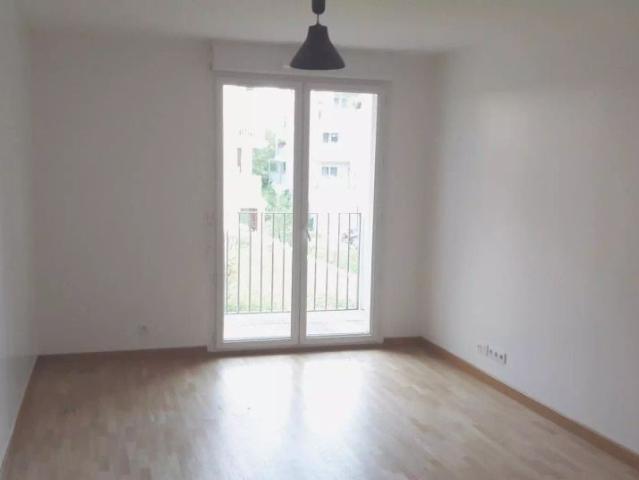 location Appartement T2 DE 42.9m² À RIS ORANGIS