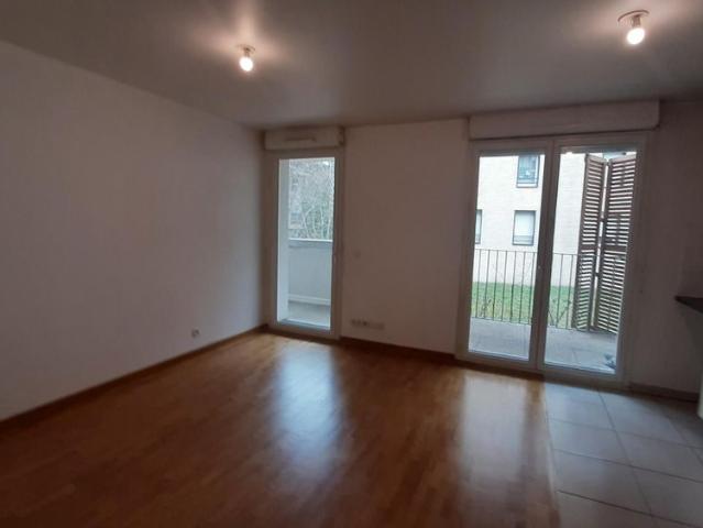 location Appartement T2 DE 42.9m² À RIS ORANGIS