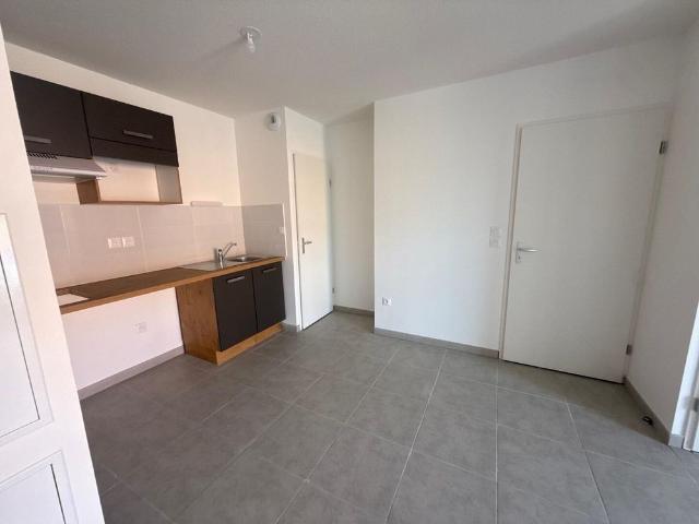 location Appartement T2 DE 47m² À CASTELGINEST